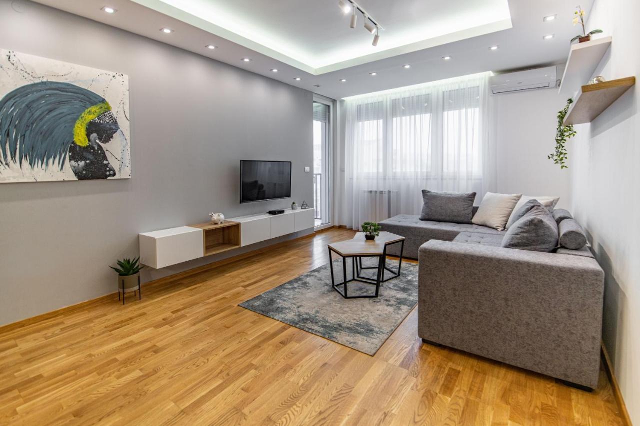 Arena Big Luxury Apartments Новий Сад Екстер'єр фото